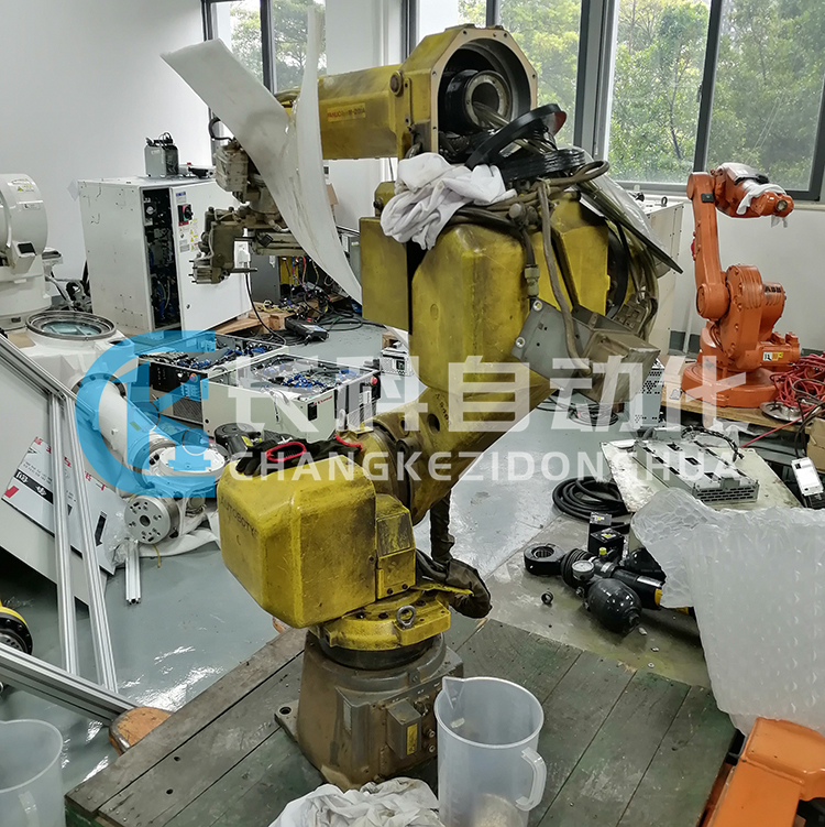 發(fā)那科機(jī)器人M-20iA減速機(jī)漏油維修 發(fā)那科機(jī)器人M-20iA減速機(jī)漏油維修